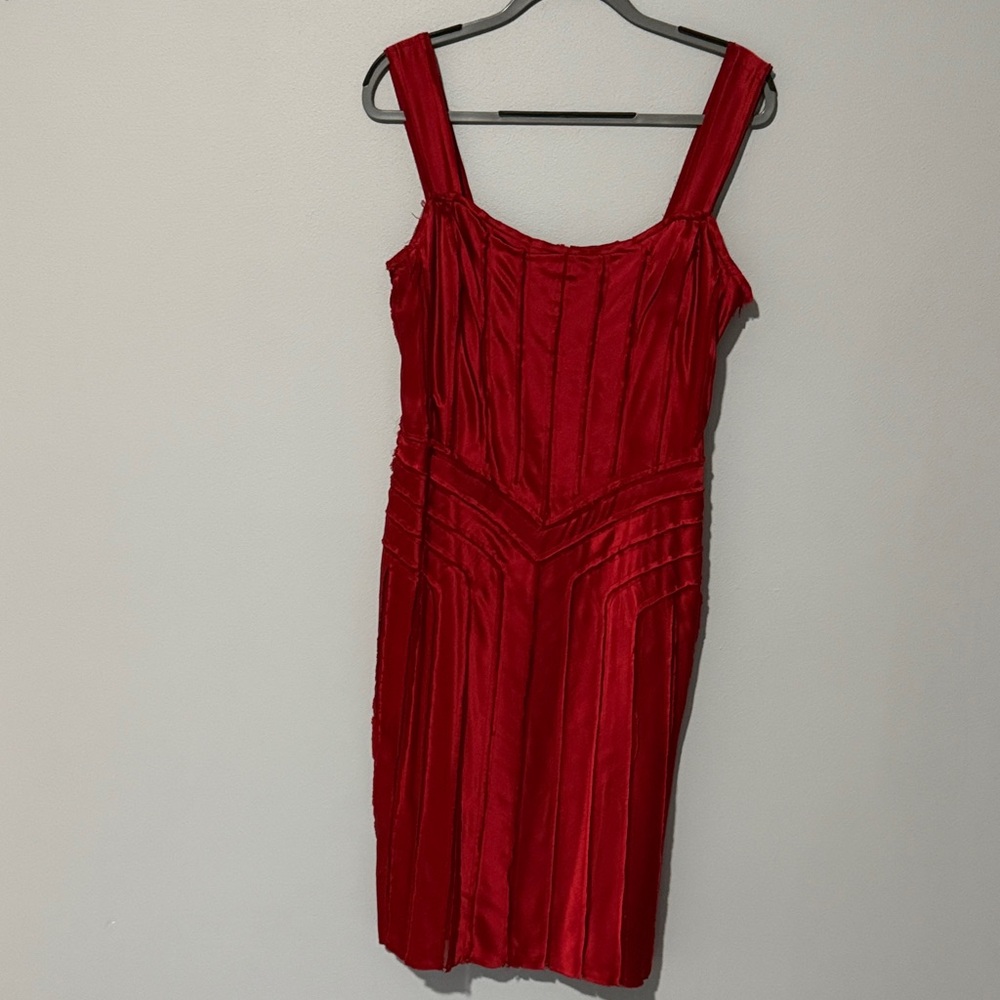 Elegant Red Sleeveless Dress
